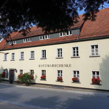 Kottmarschenke - Gaestezimmer Und Ferienwohnung Am Kottmar Buitenkant foto